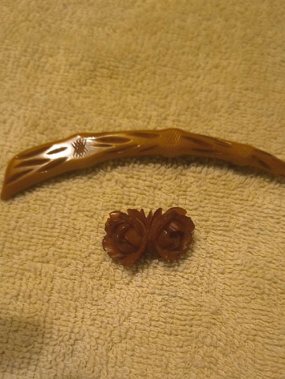 Brown Carved Flower Clip and Matching Barrette - Women Accessories Bakelite